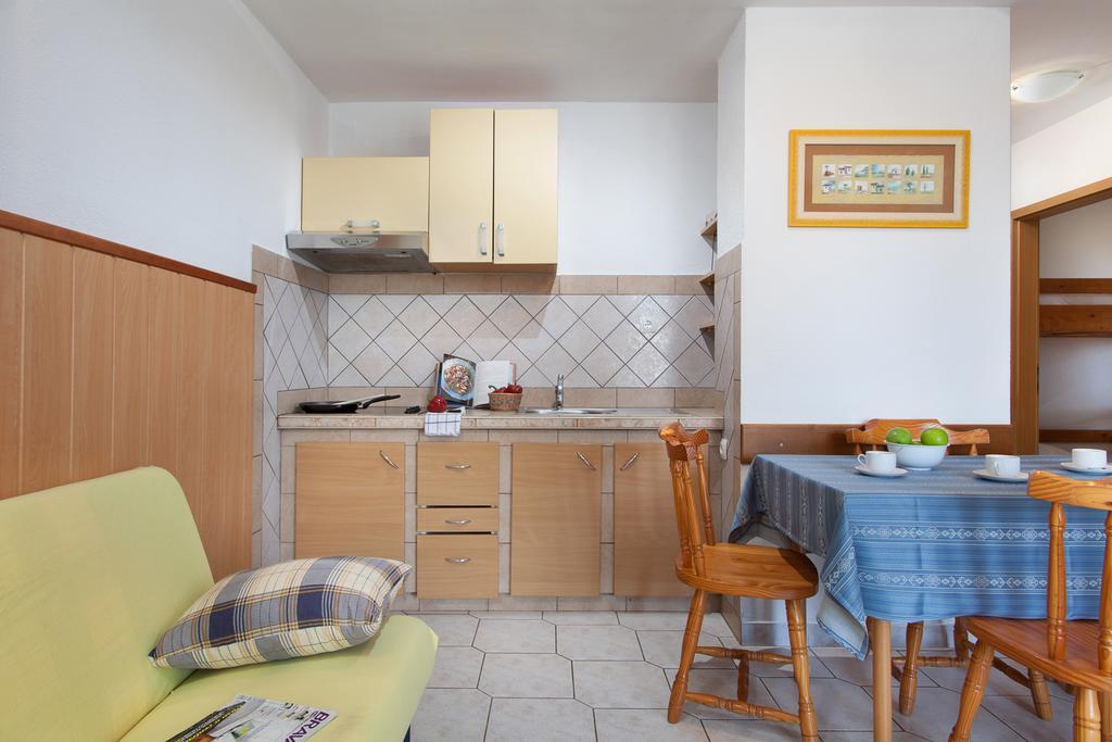 Daila Apartments Novigrad Istria Rum bild